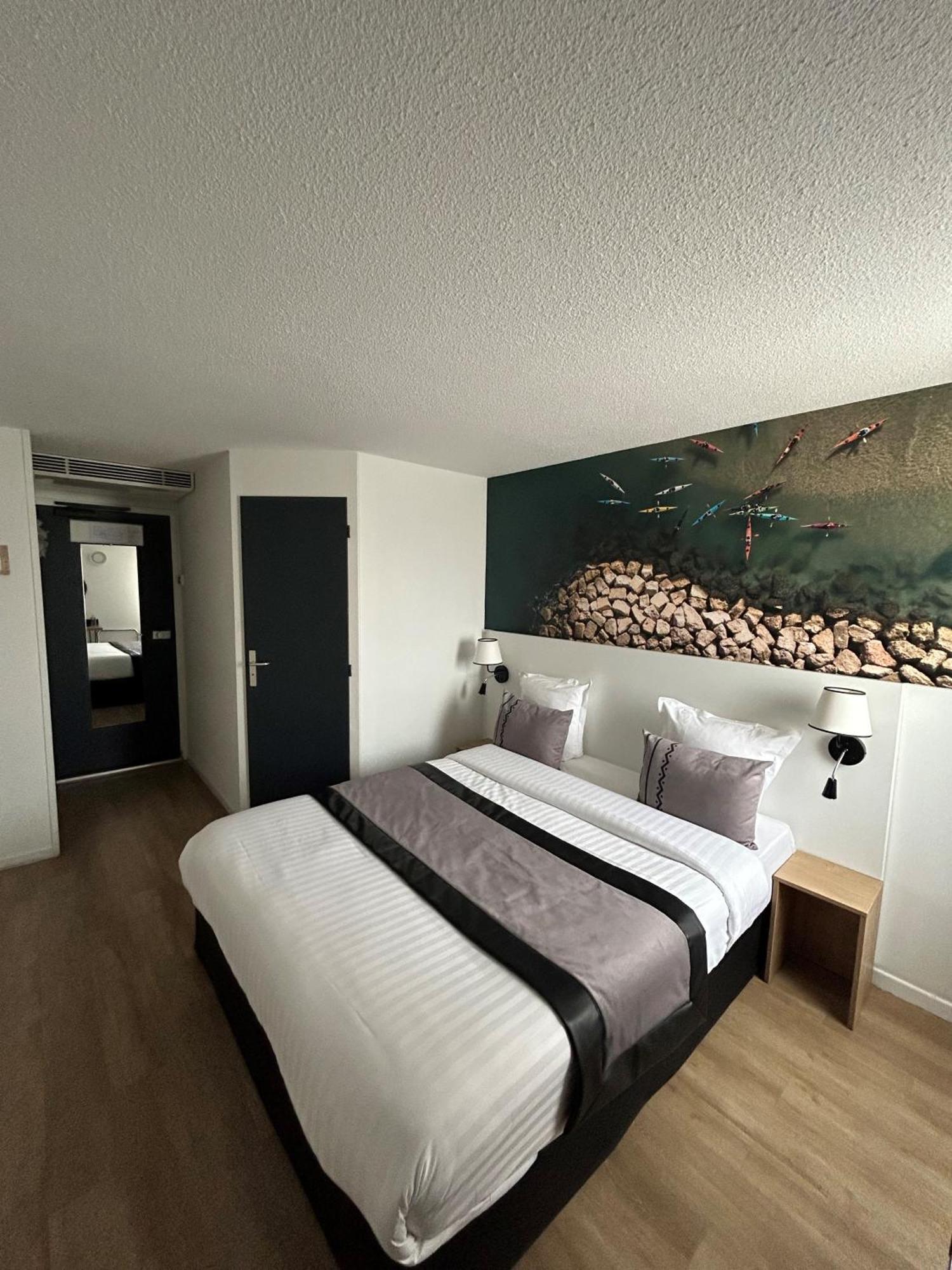 Logis Cris Hotel Et Restaurant, Lyon Sud-Est Corbas Εξωτερικό φωτογραφία