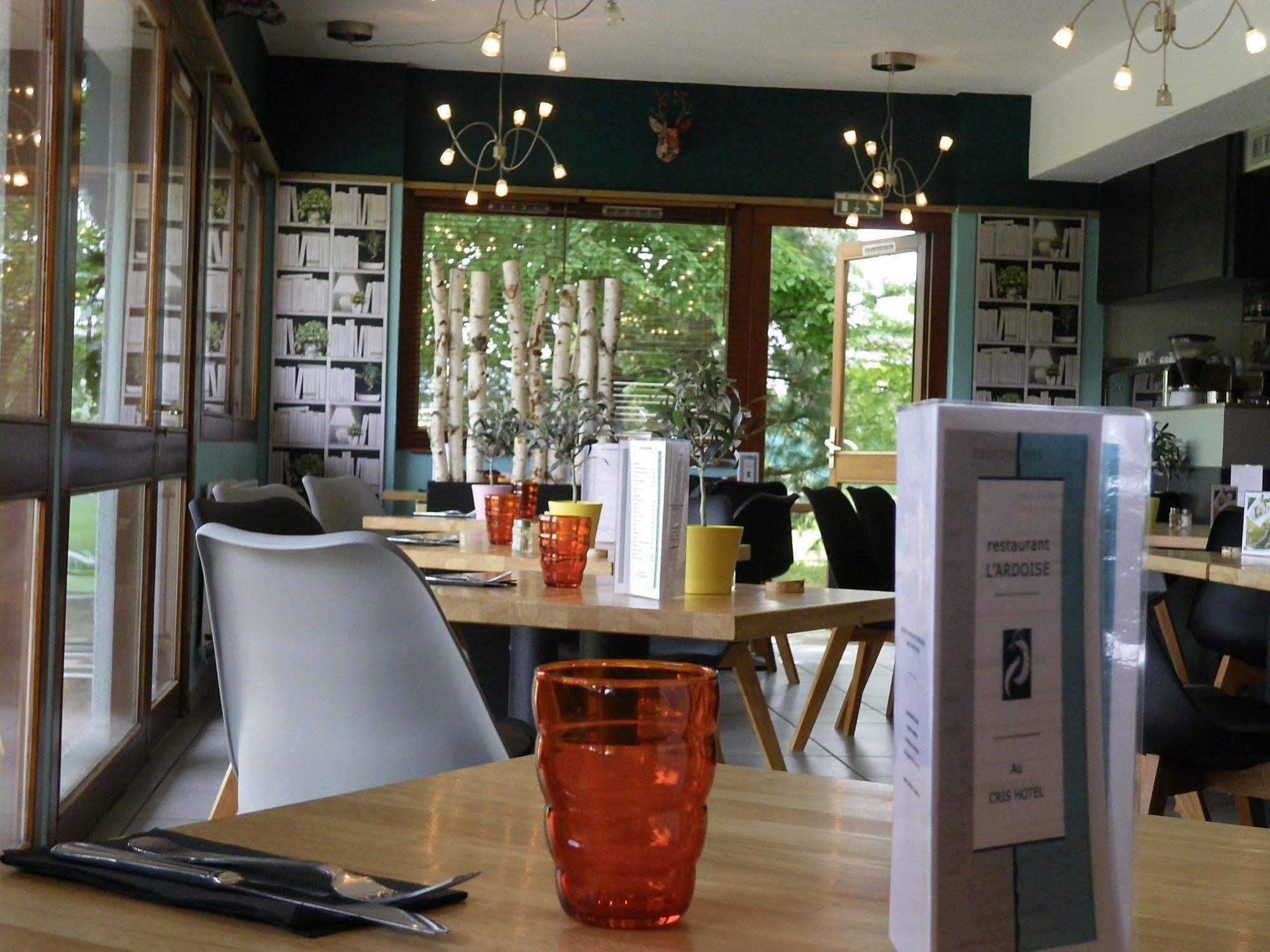 Logis Cris Hotel Et Restaurant, Lyon Sud-Est Corbas Εξωτερικό φωτογραφία