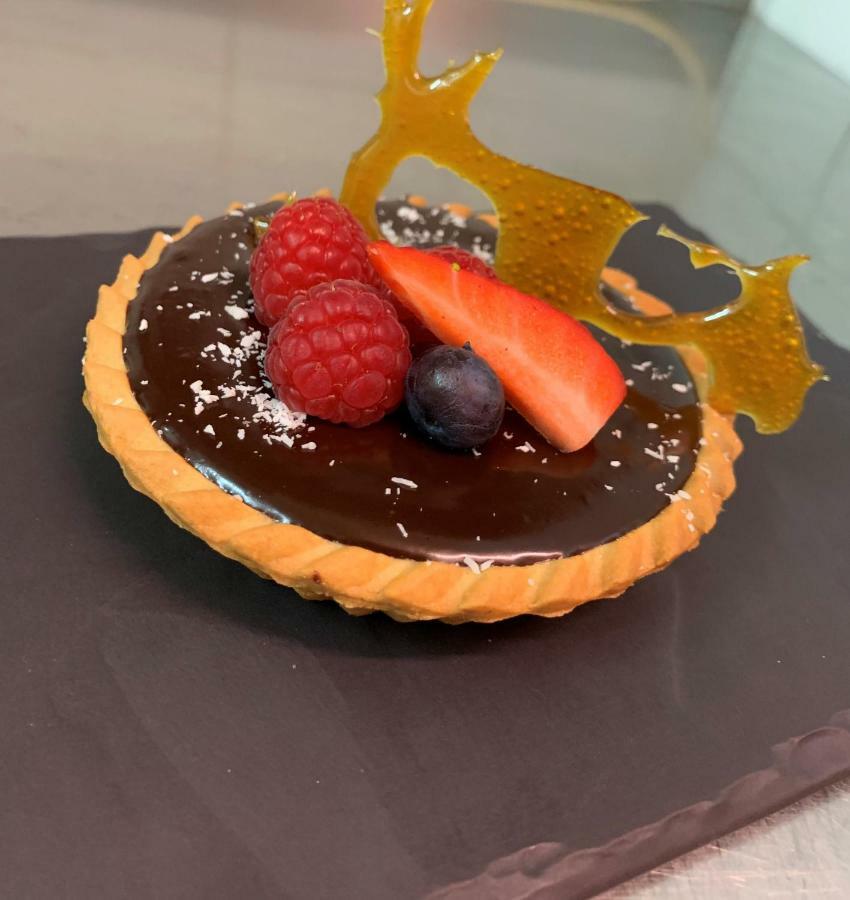 Logis Cris Hotel Et Restaurant, Lyon Sud-Est Corbas Εξωτερικό φωτογραφία